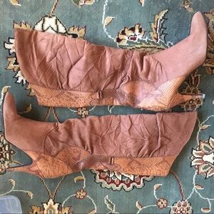 ✨✨Vintage brown pointed toe boots